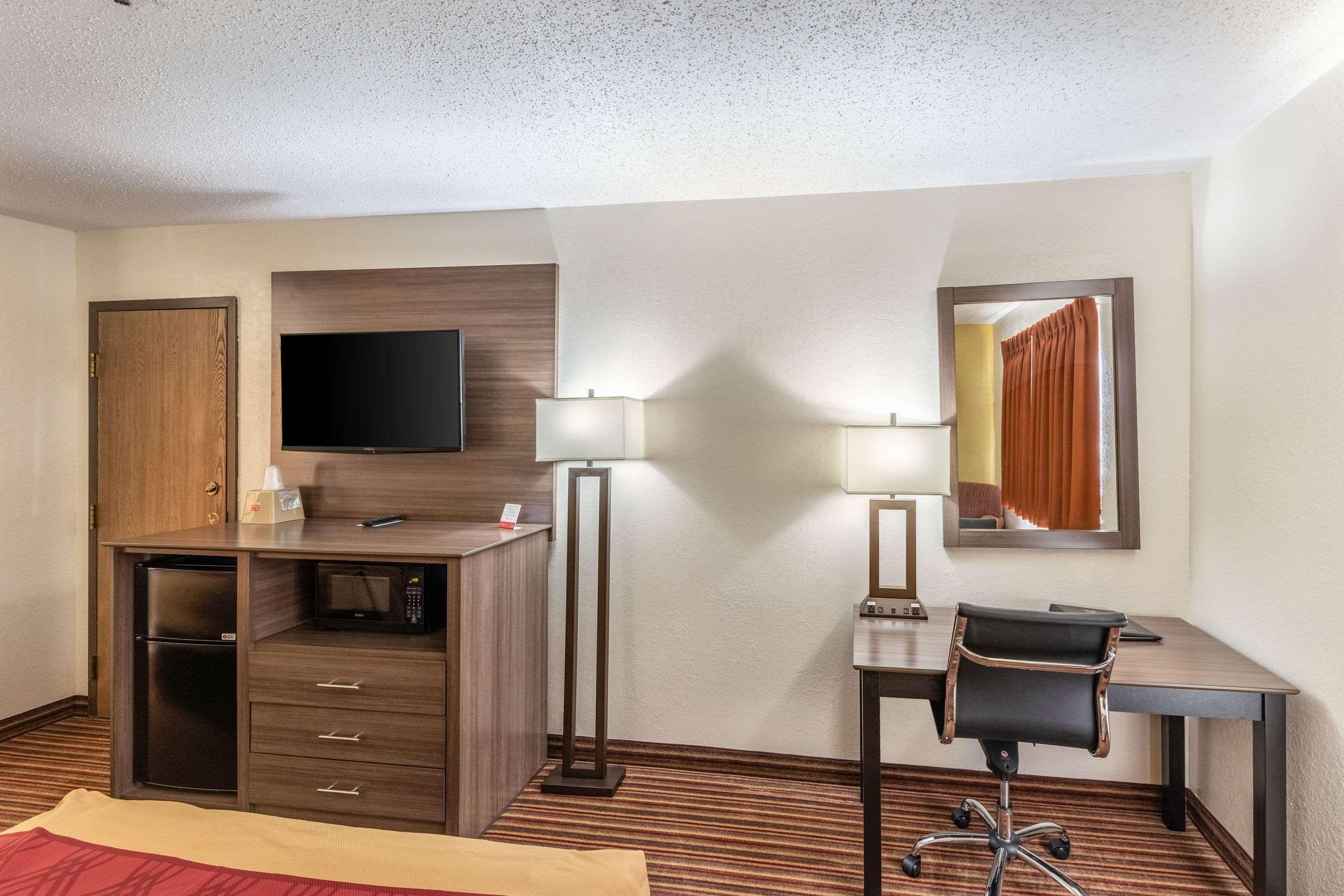 Econo Lodge Inn & Suites McKinney Extérieur photo
