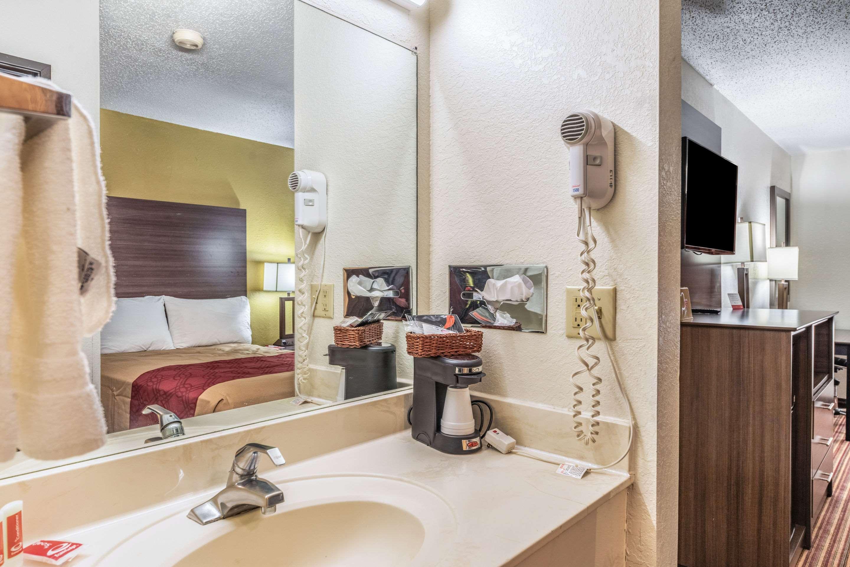 Econo Lodge Inn & Suites McKinney Extérieur photo