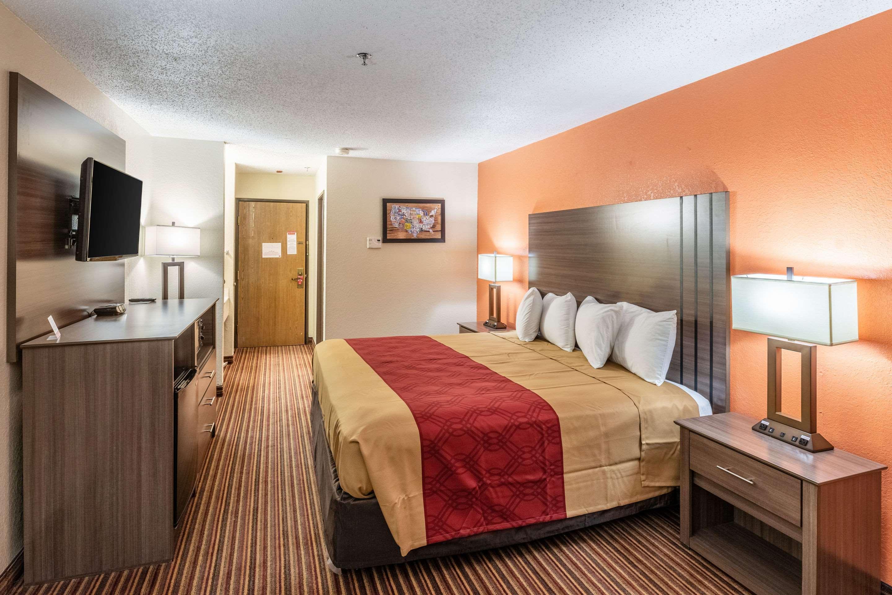 Econo Lodge Inn & Suites McKinney Extérieur photo