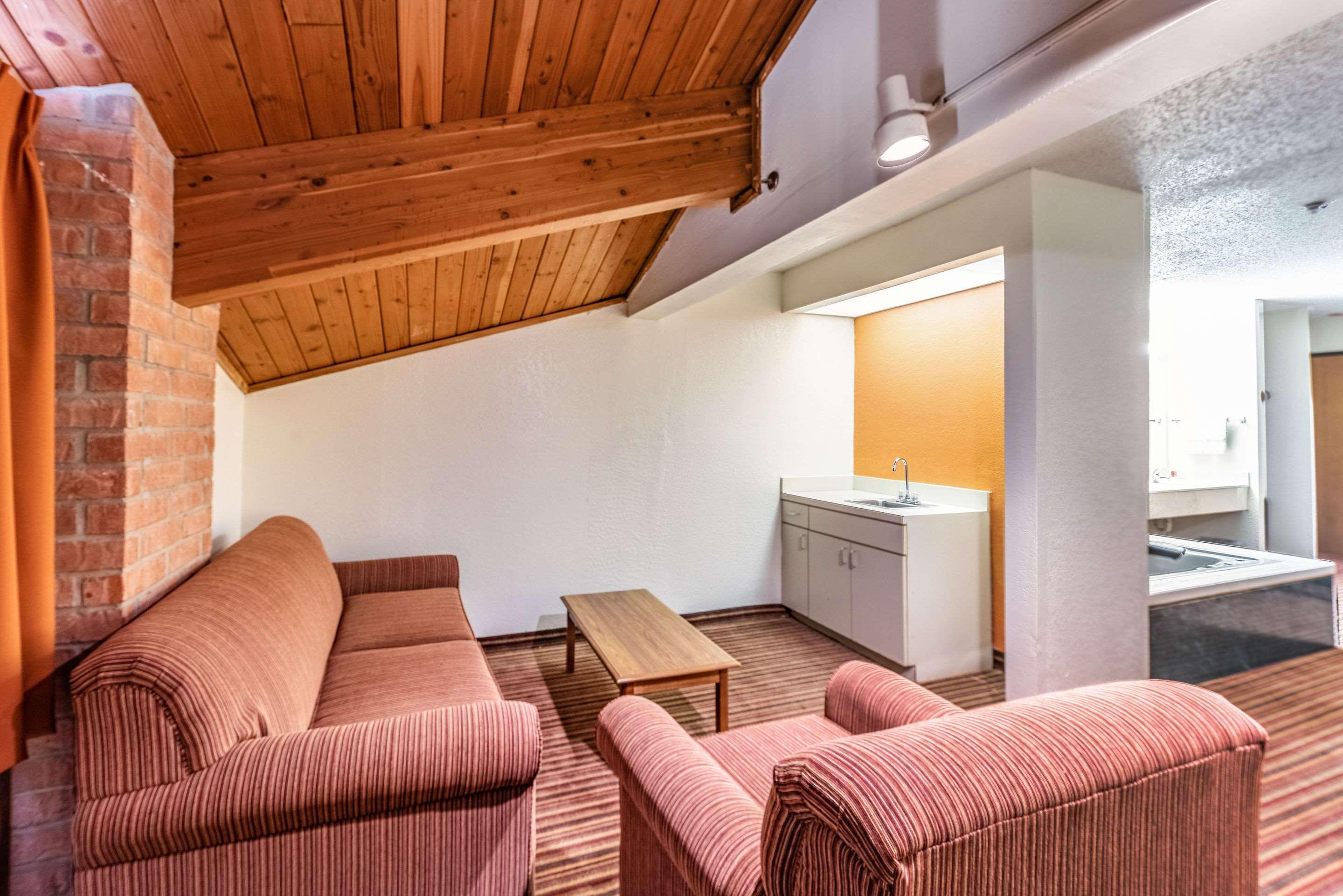 Econo Lodge Inn & Suites McKinney Extérieur photo