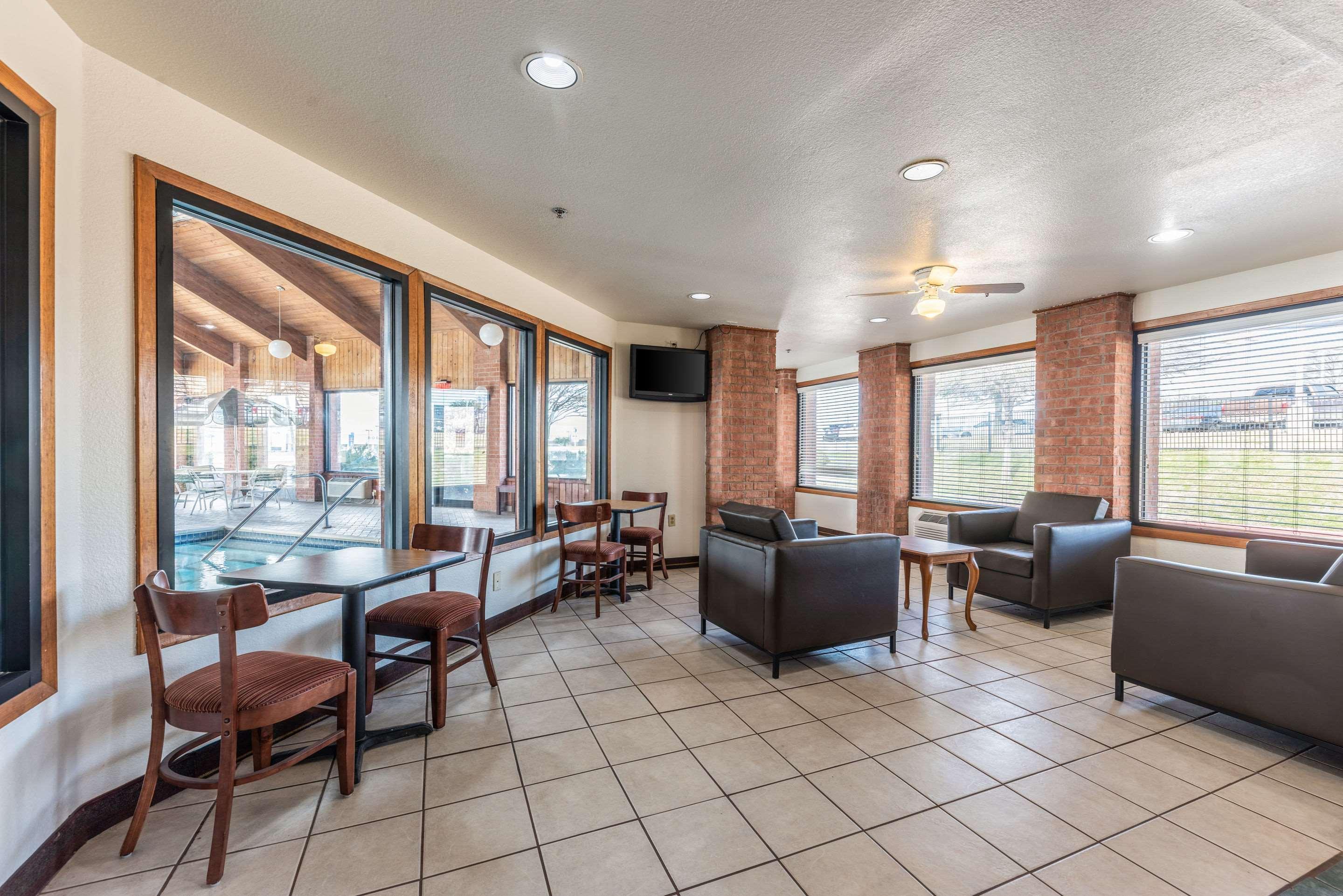 Econo Lodge Inn & Suites McKinney Extérieur photo