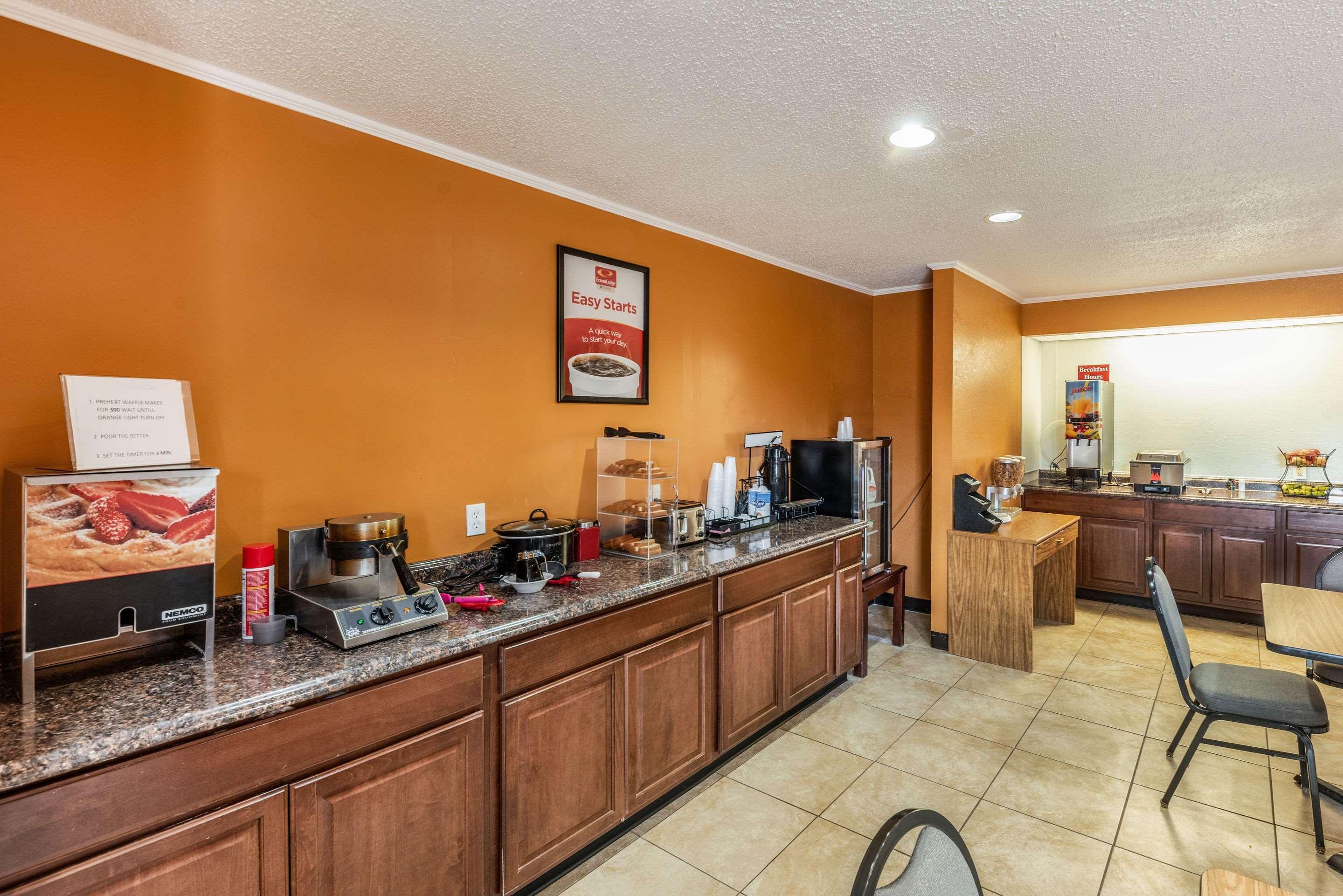 Econo Lodge Inn & Suites McKinney Extérieur photo