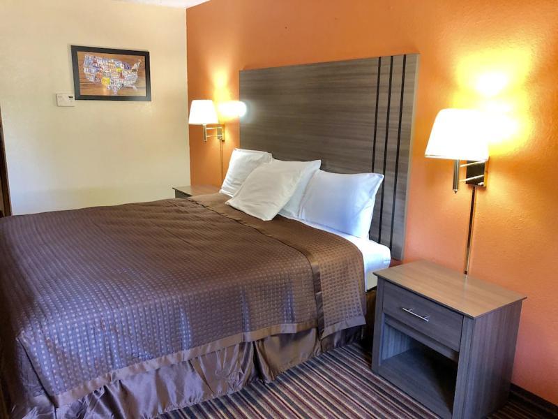 Econo Lodge Inn & Suites McKinney Extérieur photo